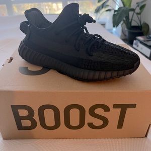 BNIB bought directly from Adidas confirmed app Yeezy 350 size 6.5M (fits a W8)